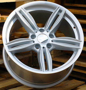 R18x9  5X120  ET  35  72.6  E493  (BK756)  Silver (SI)  For BMW  (K2)  ((AKC 80 Eur)) (1 foto / 1)