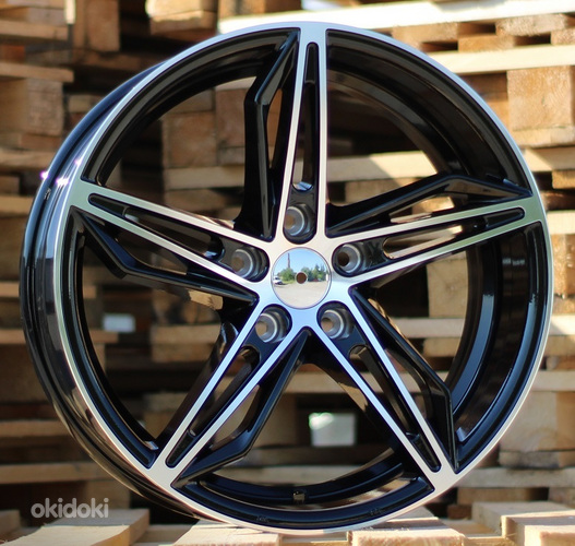 R18x8  5X114.3  ET  35  73.1  B1368  Black Polished (MB)  For RACIN  (K7)