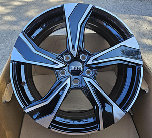 R18 AUDI VW SEAT SKODA MB AMZ 5623 Black polished with powder coating 18×7.5 5×112 (1 foto / 1)