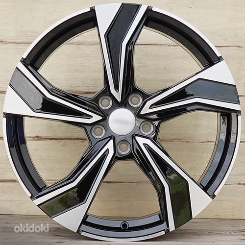 R17 AMZ 5623 Black polish 17x7 5x114.3
