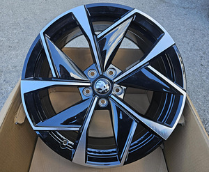 R19 AUDI VW SEAT SKODA MB AMZ 5638 Black polish 19x8 5x112 (1 foto / 1)