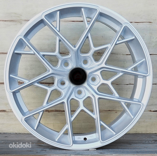 R18 AMZ 1256X Silver 18x8 5x108