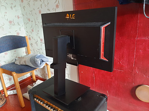 Lg 24gm79g-b монитор (3 фото из 4)