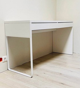 IKEA kirjutuslaud MICKE 142 x 50 cm (1 foto / 7)