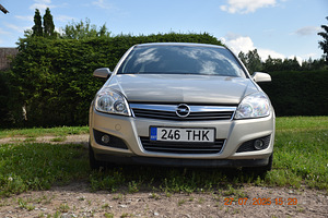 Opel Astra 1.6 85kW, 2009 г. (3 фото из 9)