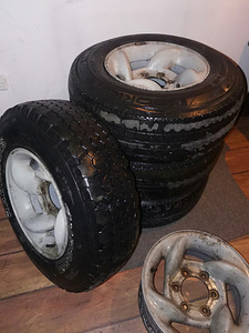 Колёса (ориг.диски+резина) от Hyundai Galloper (1 фото из 8)
