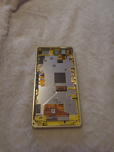 Sony Xperia z1 (1 foto / 2)