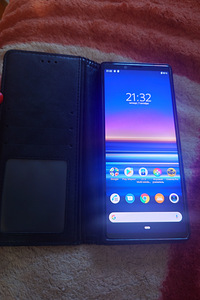 Телефон Sony Xperia 1 (J9110), 128Гб, Dual SIM,белый (3 фото из 3)