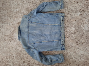 Джинсы levis (2 фото из 3)