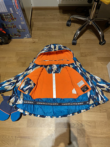 Детская куртка CHICCO (3 фото из 3)