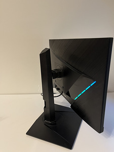 MSI Optix MAG245R2, 24", 1 ms, 165hz (3 foto / 7)