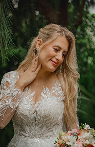 Свадебное платье со шлейфом / pulmakleit sabaga (3 фото из 5)