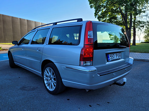 Volvo V70 D5 (5 фото из 15)