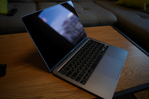 Apple Macbook Air 13 M1 256GB/8GB (2020), Space Grey RUS (2 foto / 3)