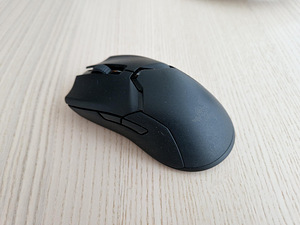 Razer Viper Ultimate + док-станция (1 фото из 5)