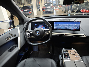 BMW IX XDRIVE 40 SPORT 2022 (14 фото из 15)