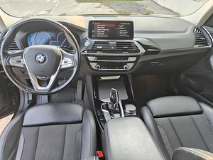 Продается BMW X3 xDrive 20d (10 фото из 10)