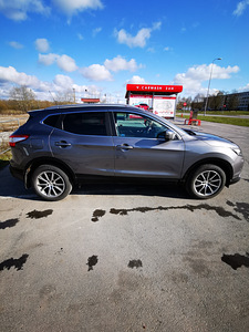 Nissan Qashqai (2 foto / 10)