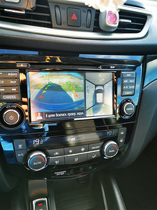 Nissan Qashqai (8 foto / 10)