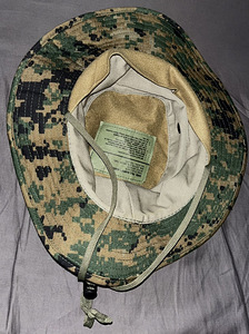 Военная одежда (4 фото из 10)