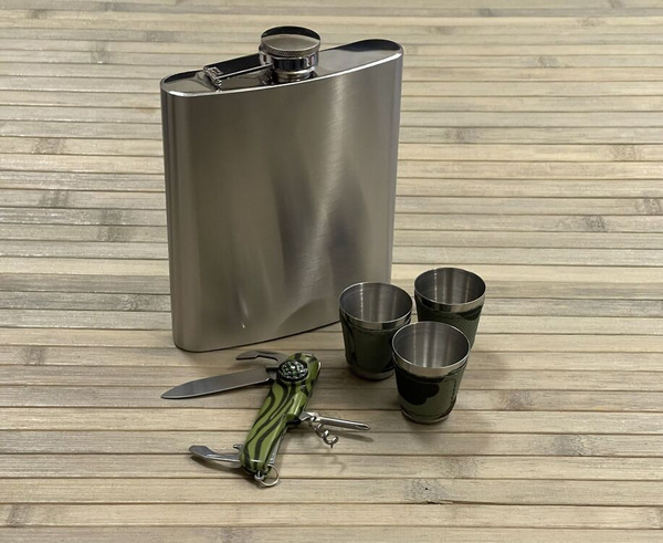 Roostevabast terasest pläsku 540ml.+3 pitsi+taskunuga