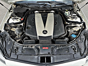 Mercedes-Benz CLS 350 (14 foto / 14)