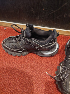 Balenciaga Track (2 foto / 7)