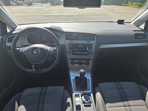 Volkswagen golf (7 foto / 10)