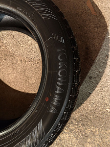 Korralikud naastrehvid YOKOHAMA 235/60 R18 (5 foto / 6)