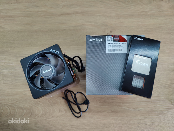 AMD Ryzen 7 3700X + AMD Wraith Prism кулер