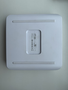 UBIQUITI UniFi Switch Lite 16 Gigabit (2 foto / 2)