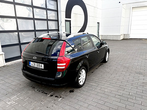 Kia Ceed (4 foto / 15)