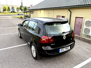 Volkswagen Golf 5 (2 foto / 15)