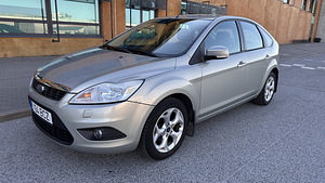 Ford Focus 1,6 74kW, 2010 a. (3 foto / 10)