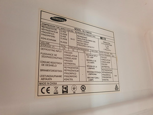 Холодильник Samsung (3 фото из 3)