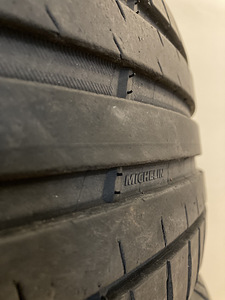 235/60 R18 Michelin Pilot Sport 4 SUV 107V XL (7 foto / 8)
