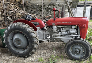 Traktot Massey Ferguson 35 Dokumentidega (1 foto / 1)
