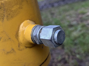 Puulõhkuja suur hüdrosilinder, hüdraulikasilinder (6 foto / 8)