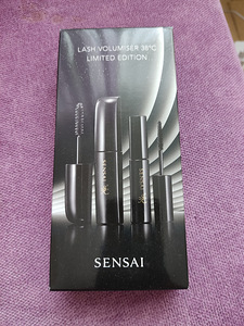 Набор 2 туши Kanebo Sensai (1 фото из 2)