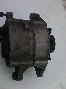 Генератор Chrysler 1996г (2 фото из 2)