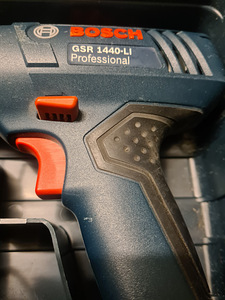 Аккудрель BOSCH professional (1 фото из 3)