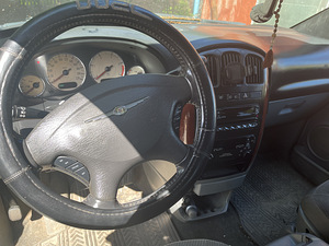 Chrysler Grand Voyager 2.8 110kW (3 foto / 8)
