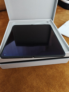 Oppo Find N5 12/256GB – must, volditav tipptelefon (1 foto / 9)