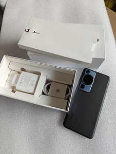 Huawei P60 Pro (2 foto / 2)