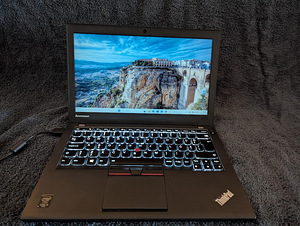 Lenovo X250 + dokkimisalus (1 foto / 2)