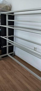 Professionaalne ratastel kangastange / rõivastange (2 foto / 2)