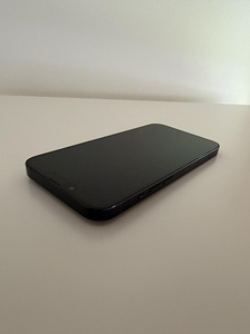 iPhone 13, 128GB, Midnight Black (7 фото из 9)