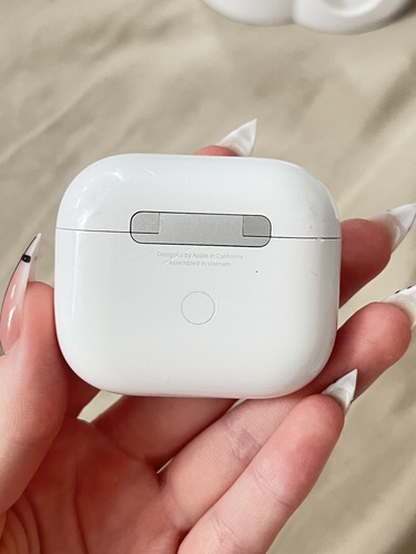 Apple AirPods 3 (originaal), heas seisukorras