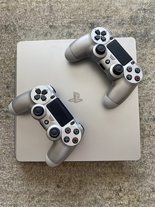 PlayStation 4 (1 foto / 4)