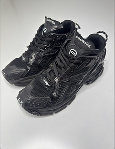 BALENCIAGA RUNNER (1 фото из 7)